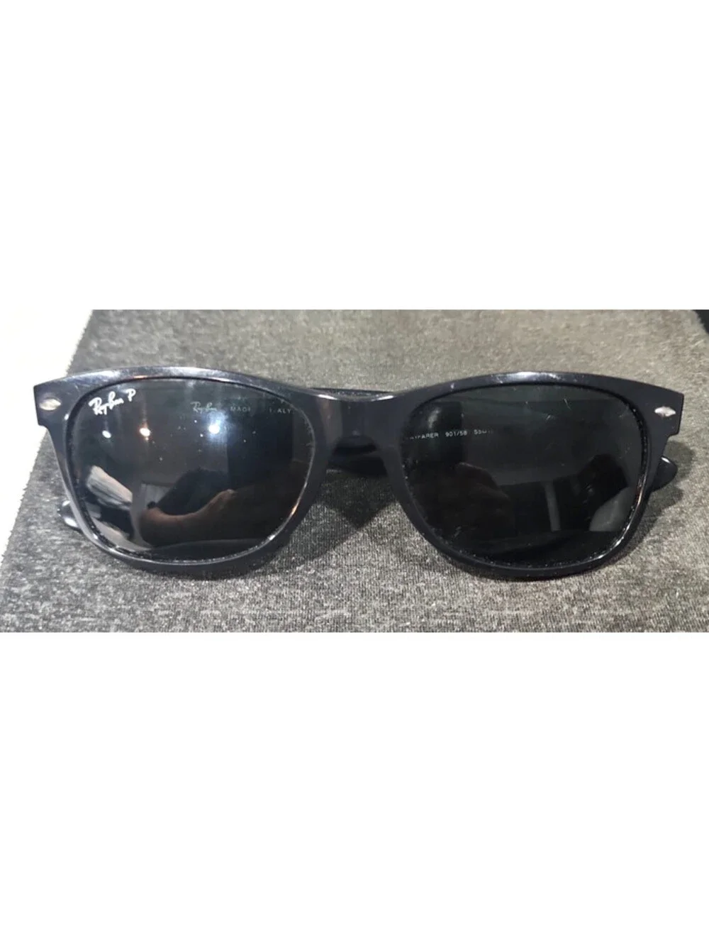 Ray Ban RB2132 901/58 New Wayfarer Black Gray Polarized Sunglasses 55-18 145 SA